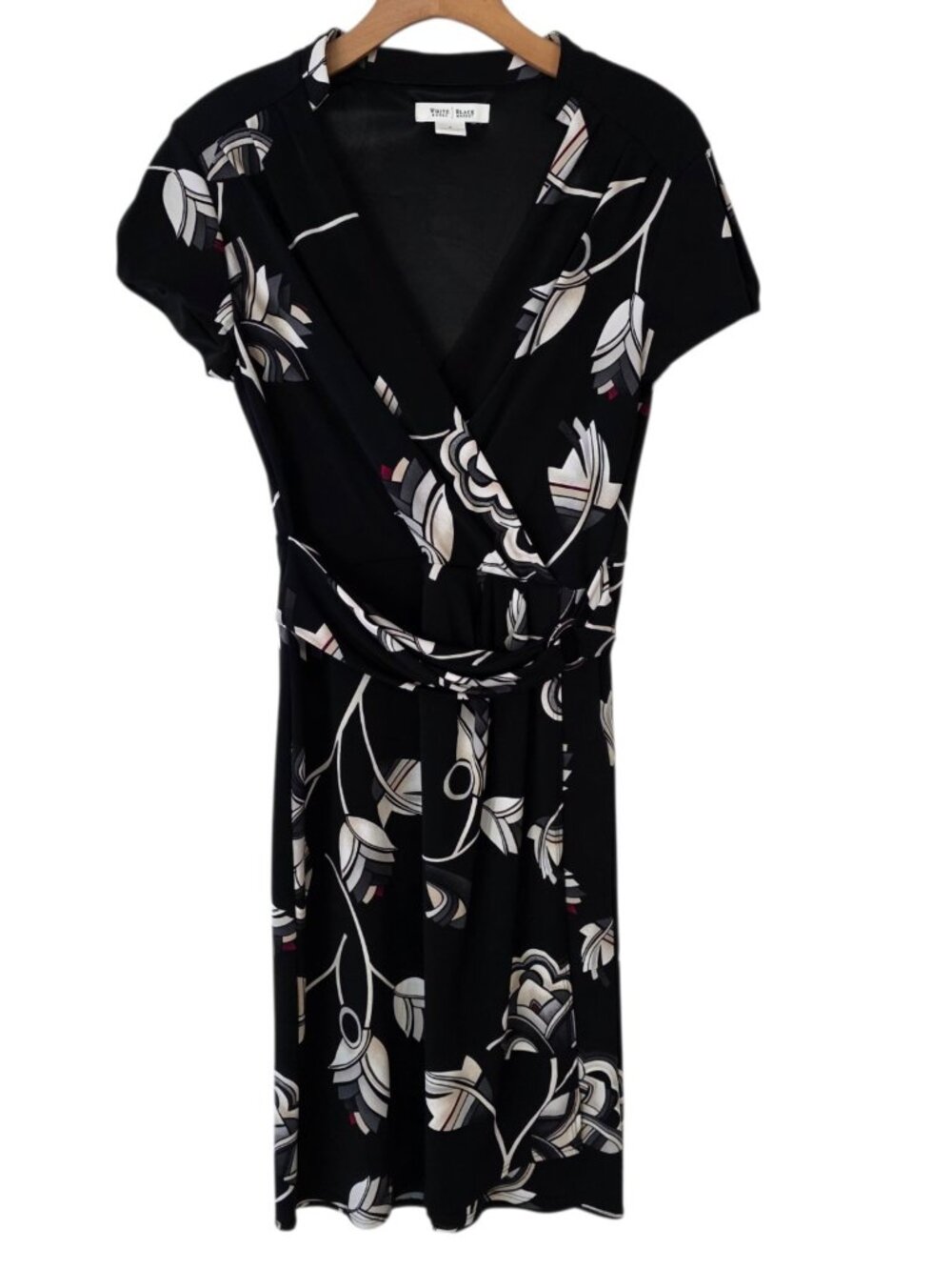 White House Black Market Dress Floral Wrap Dress Attached Belt Flowers Sz 4